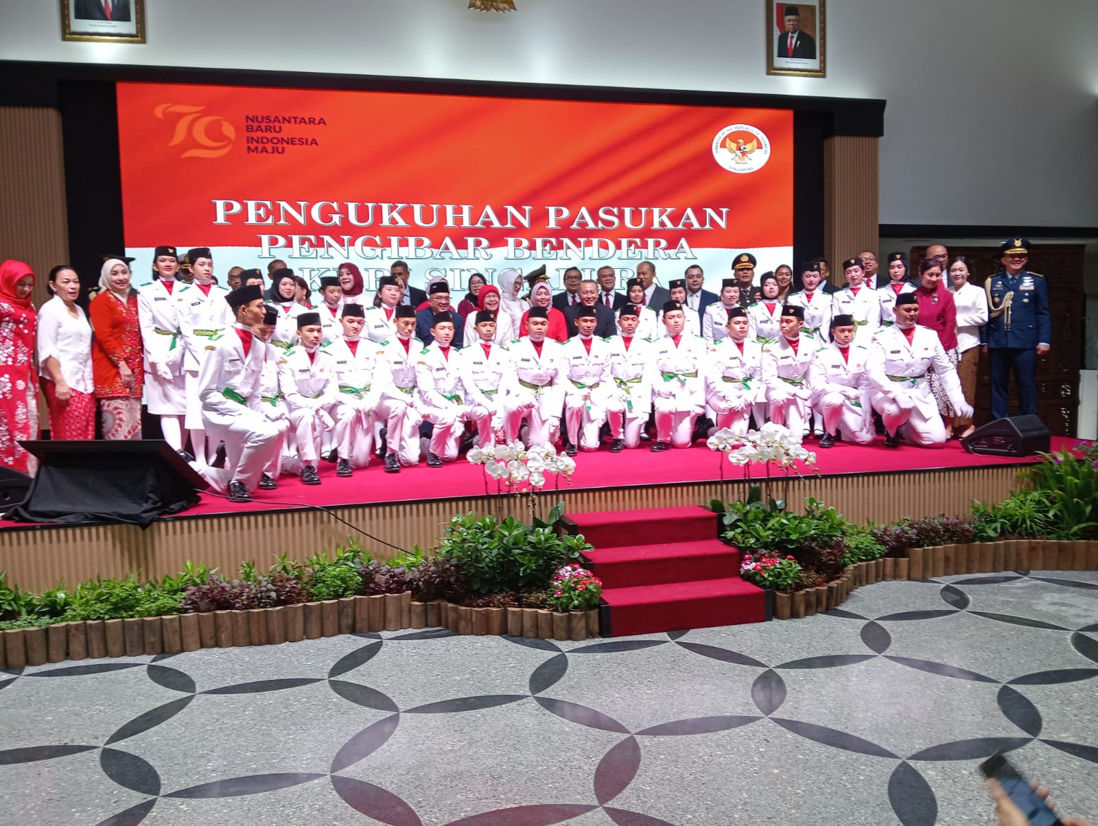 Pengukuhan Paskibra KBRI Singapura Oleh Duta Besar